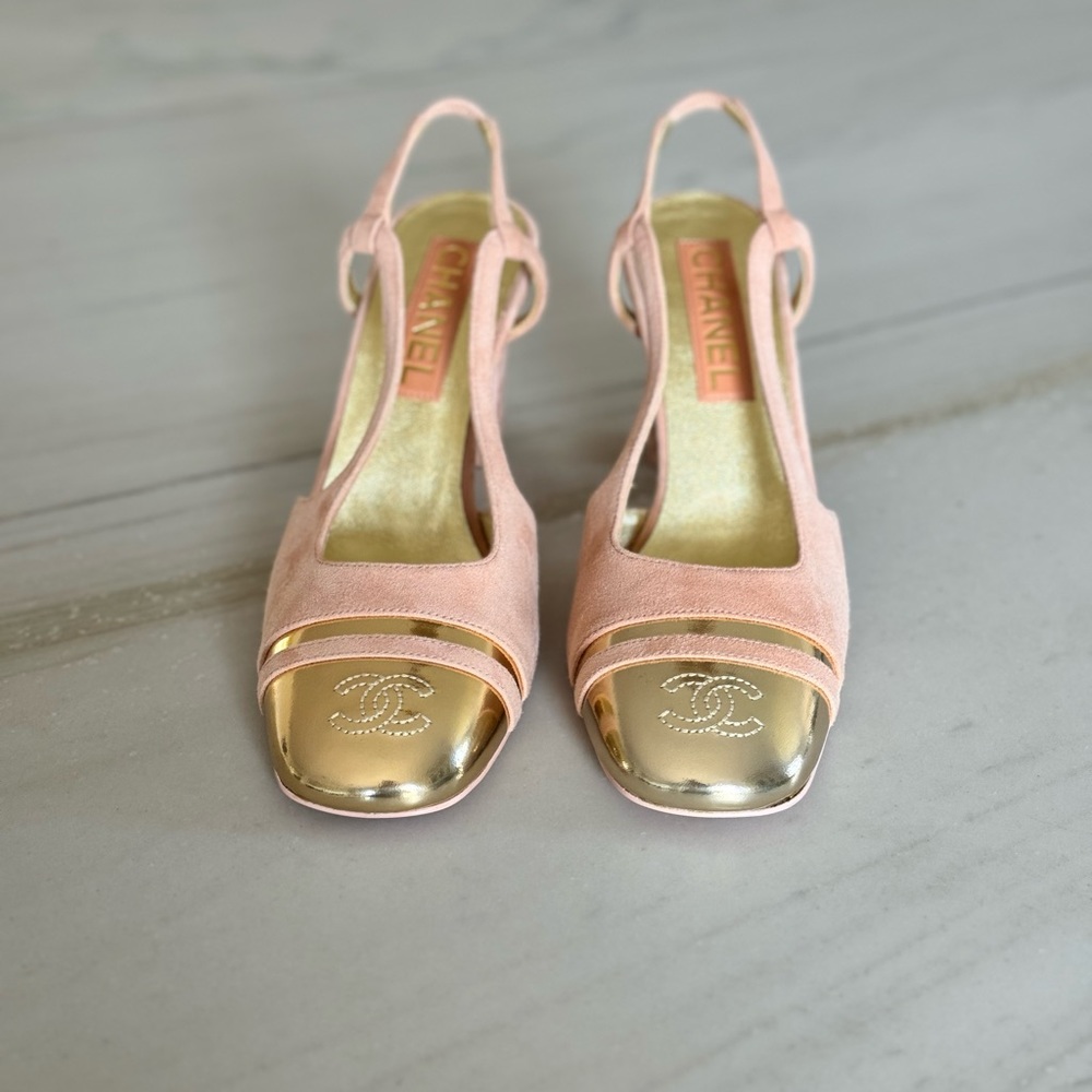 Chanel brand new slingbacks. Gorgeous !